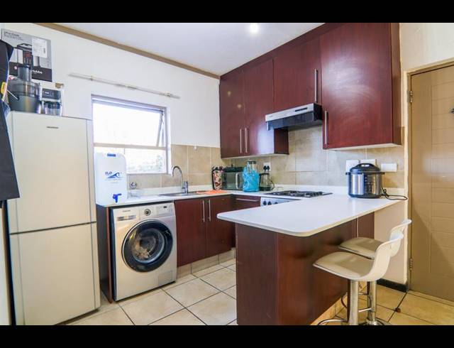 2 BEDROOM APARTMENT FOR SALE IN LONEHILL